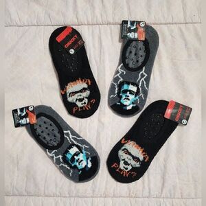 Nwt Halloween theme Slip on liner with grippers socks bundle, one size 4-10